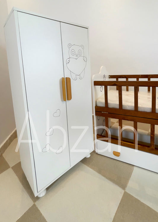 lit de bébé bois rouge avec armoire